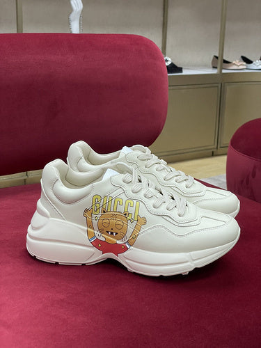 Gucci Fashion sneakers in soft grey premium leather build front view