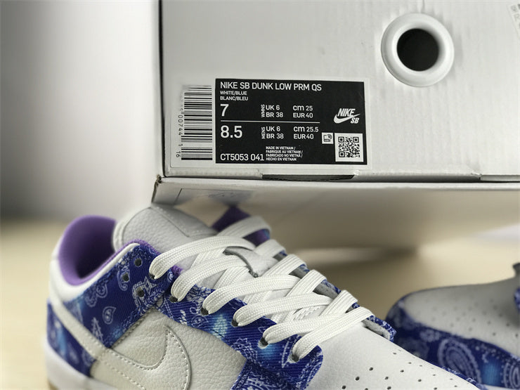Nike classic monochrome luxury sneakers view 19 retro runner design