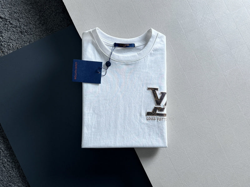 Side profile of Louis Vuitton cotton t-shirt with tailored silhouette