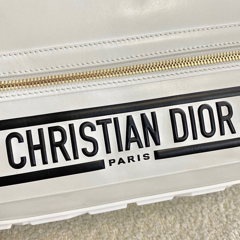 Back view of modern polished women's handbag – women's luxury handbag