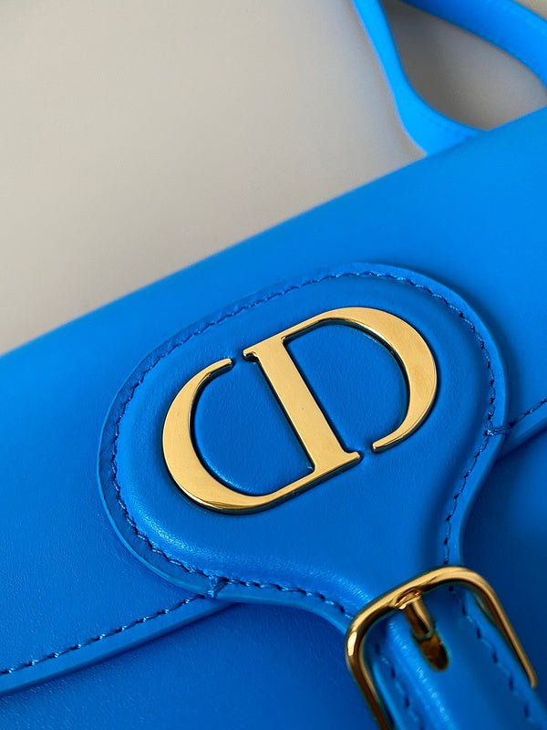 Interior view of statement sleek women's handbag – women's designer-style accessory