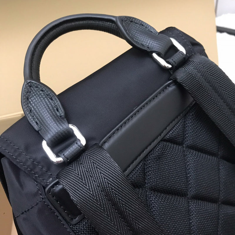Ziva's Charm handbag – interior view (one versatile size)
