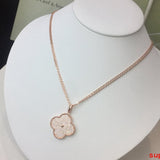 Full view of Van Cleef & Arpels unisex jewelry piece