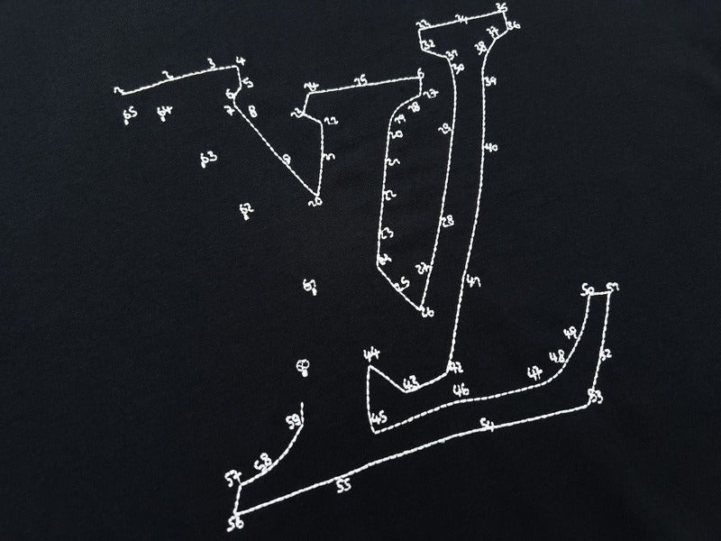 Full styled look of Louis Vuitton cotton t-shirt with everyday silhouette