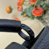  shoulder bag interior and compartment view 63
