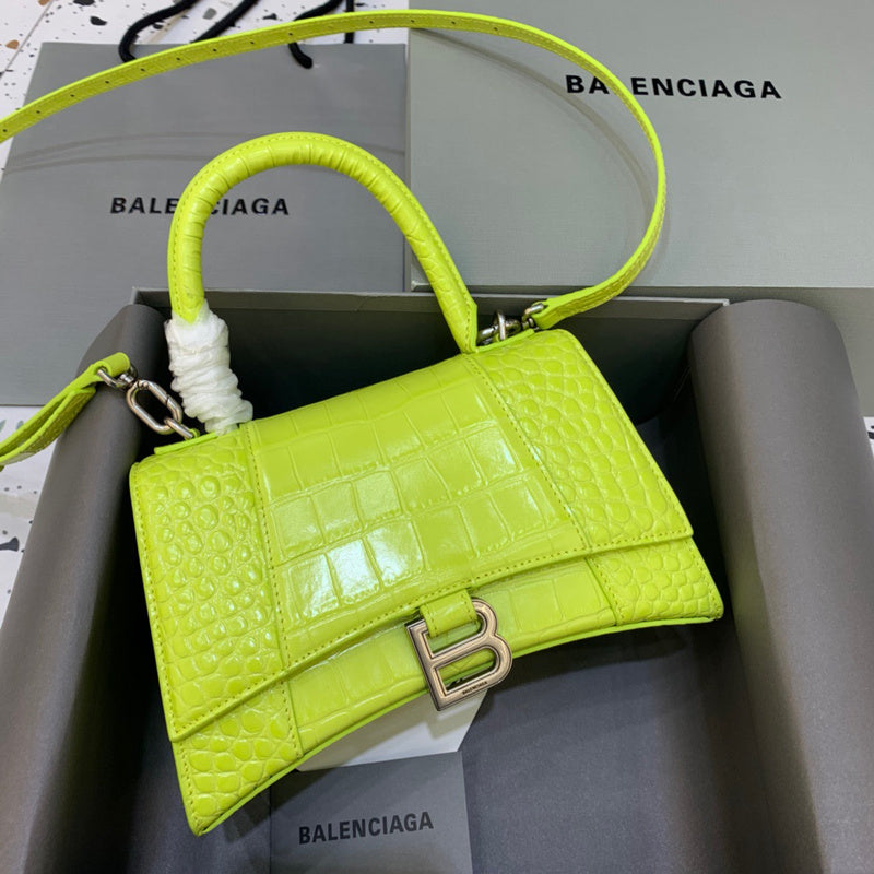 Effortless Vegan Leather Handbag - Understated Luxury Look | Women's Everyday Carry Handbag #557 - side angle view (image 2) of designer-inspired handbag