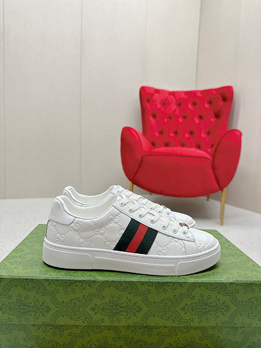 Gucci tonal black luxury sneakers view 11 chunky sole construction