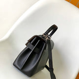  everyday shoulder bag styled with outfit 12