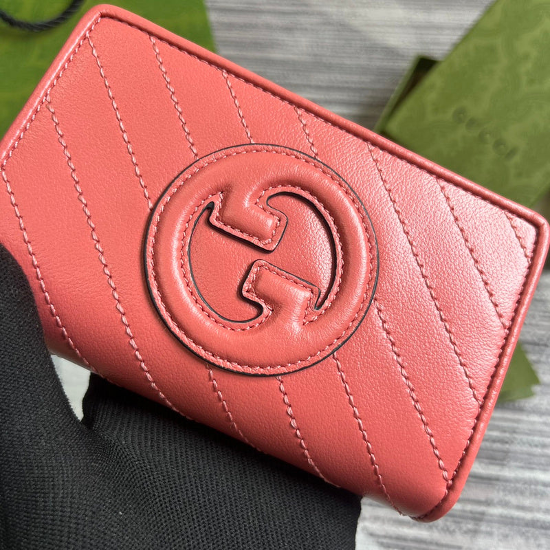 Interior view of classic premium women's handbag – women's statement bag