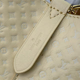  graceful handbag styled with outfit 12