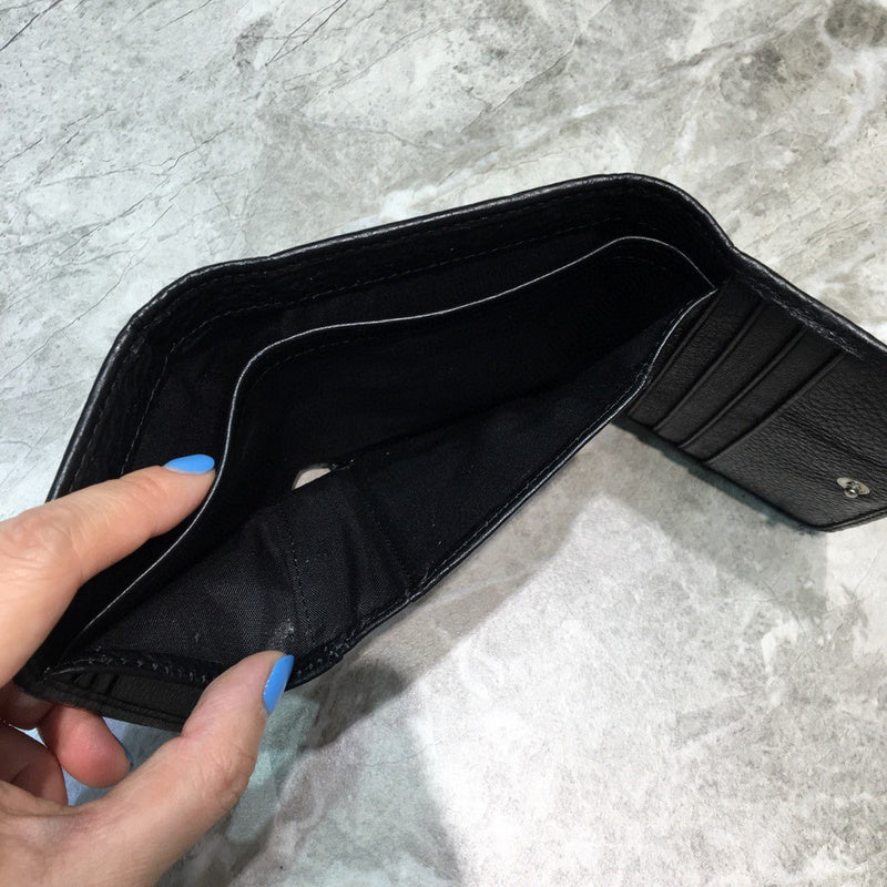 Refined Premium PU Leather Handbag - Modern Structured Build | Women's Premium Handbag #1001 - texture close-up (image 9) of designer-inspired handbag