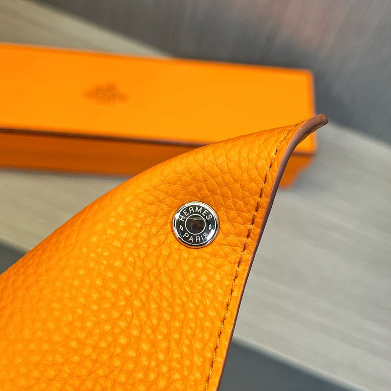 Close-up detail of crisp bag design
