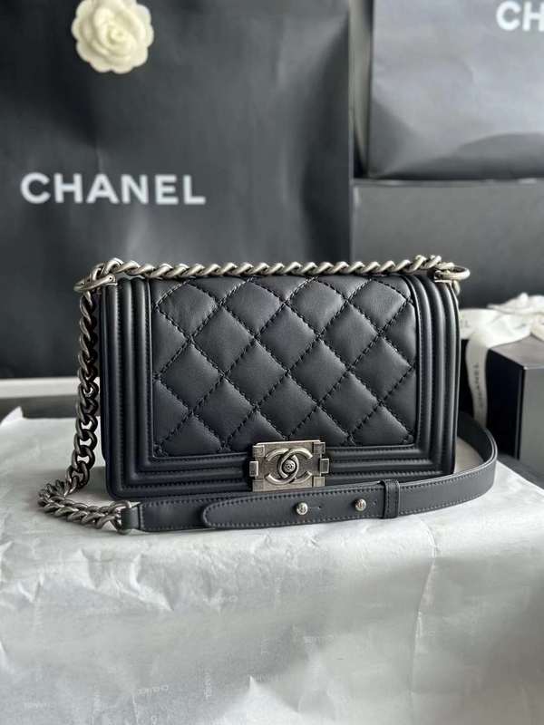 Zivas Charm Understated Luxury Everyday Handbag (Structured Everyday Essential) – Full Silhouette