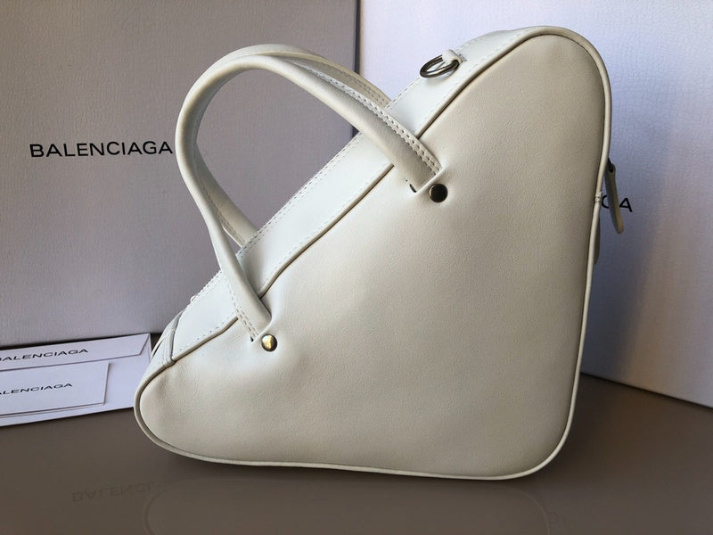 Classic Vegan Leather Handbag - Understated Luxury Look | Women's Everyday Carry Handbag #903 - close-up detail shot (image 3) of designer-inspired handbag