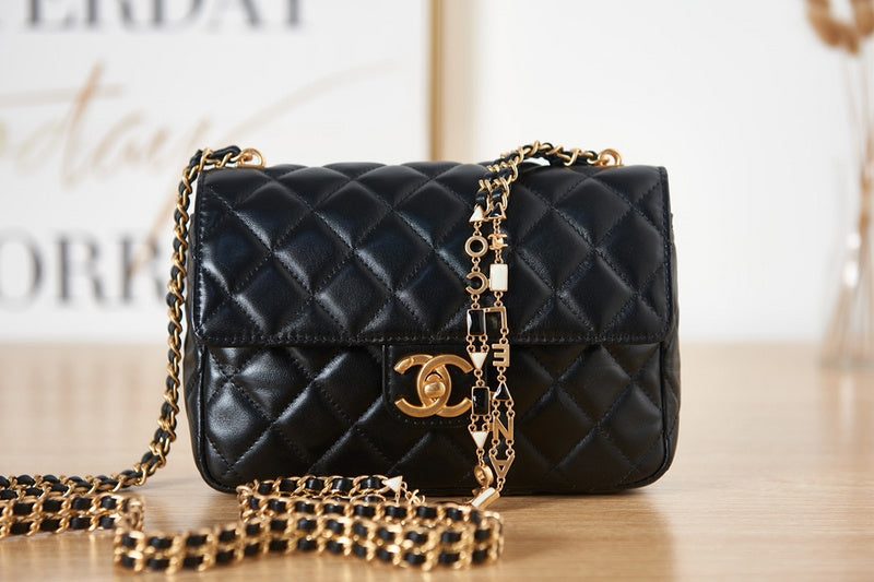 Zivas Charm Effortless Sophistication Designer Handbag (Premium Everyday Carry) – Detail View