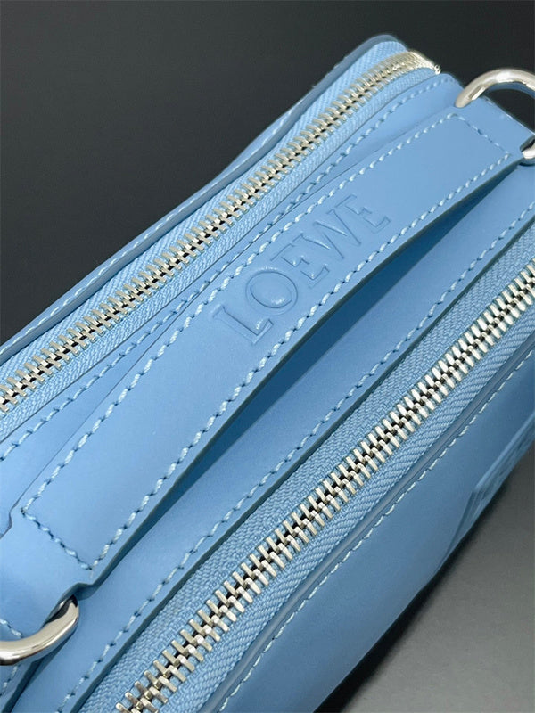 Ziva's Charm handbag – close-up view (18cm*13cm*7cm)