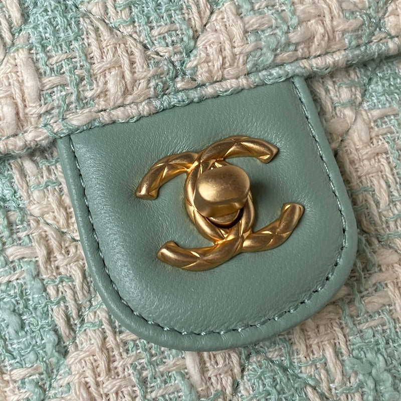  handbag, compact everyday style, image 2