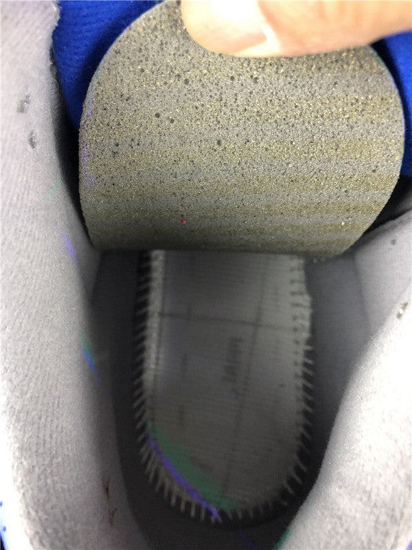Nike Men's & Women's Luxury Lifestyle Trainers — Style 135 close-up view