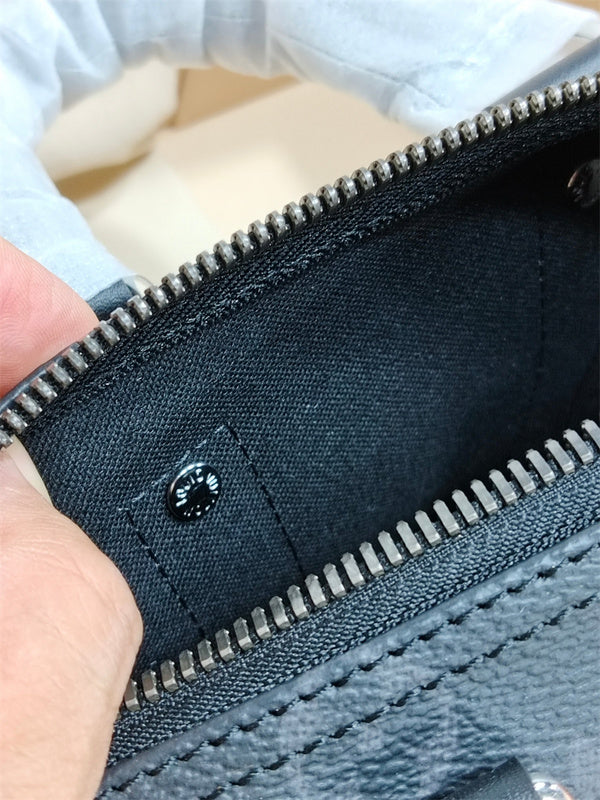  Contemporary top-handle bag carried on shoulder 10