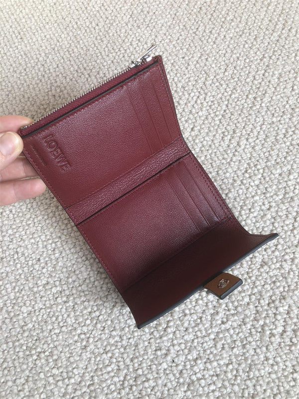 Ziva's Charm handbag – product shot (Standard Size)