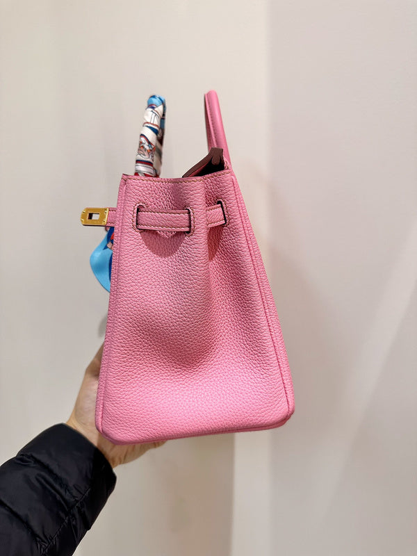 Close-up detail of streamlined bag design