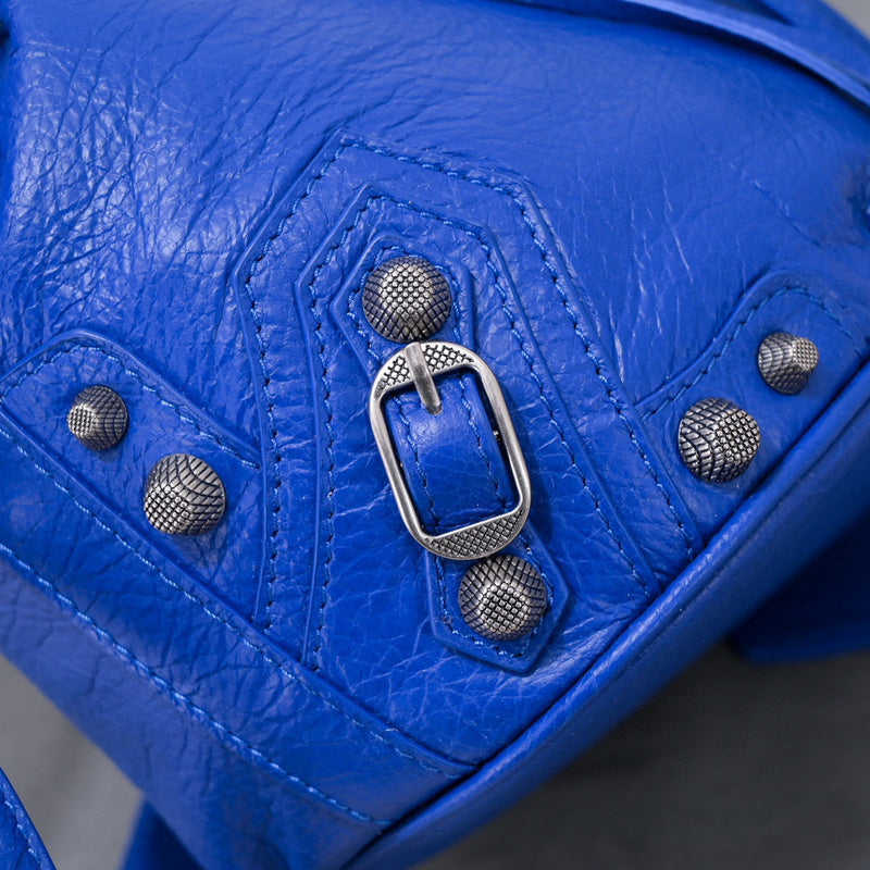 Zivas Charm Contemporary Flair Statement Handbag (Timeless Wardrobe Addition) – Back View 10