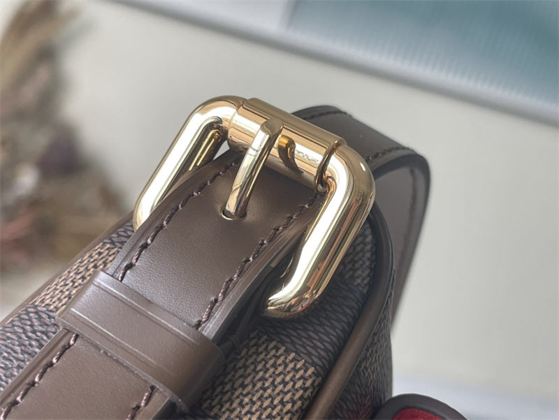  Curated handbag carried on shoulder 10