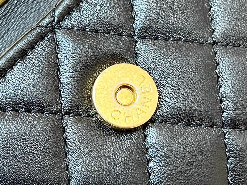  compact purse view 6
