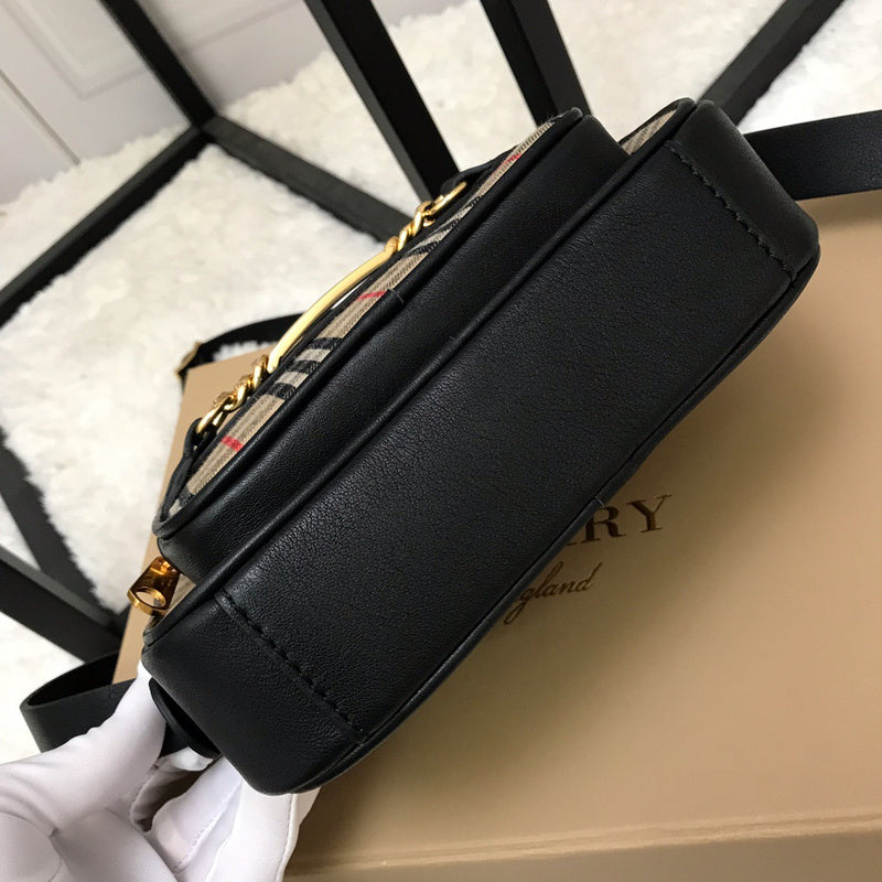 Ziva's Charm handbag – back view (one versatile size)