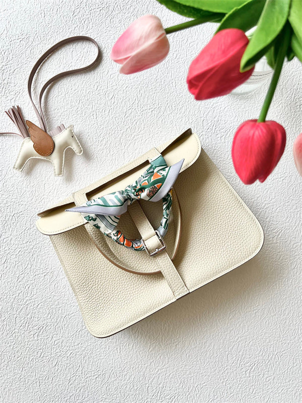  Everyday shoulder bag carried on shoulder 16
