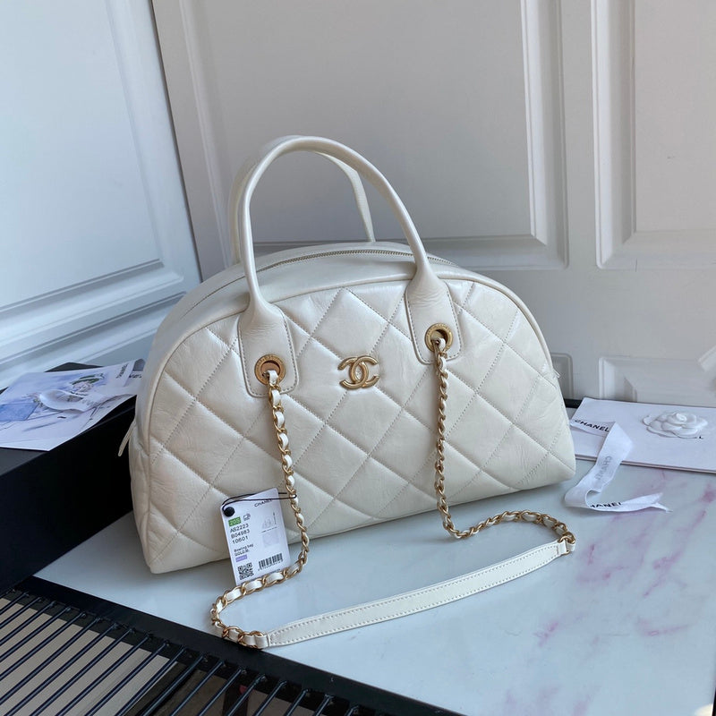  spacious purse view 1