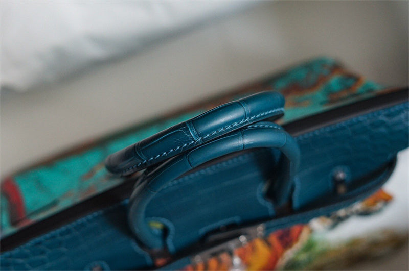  Everyday top-handle bag carried on shoulder 28