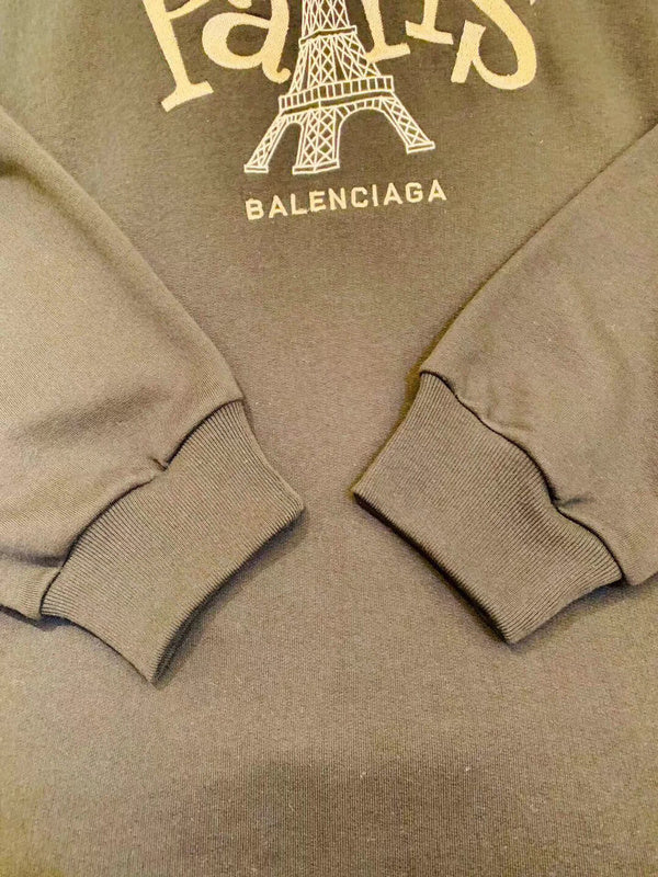 Styling view of Balenciaga luxury piece style No.277