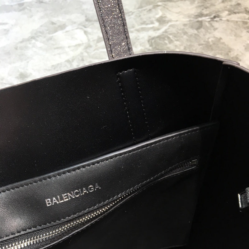 Elegant Premium PU Leather Handbag - Versatile Everyday Design | Women's Everyday Carry Handbag #920 - texture close-up (image 9) of designer-inspired handbag