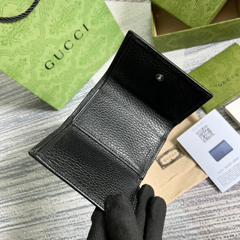Back view of everyday-luxe modern women's handbag – women's premium purse