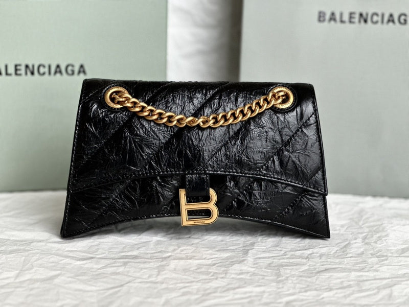Zivas Charm Elevated Essentials Statement Handbag (Versatile Style Statement) – Angled View