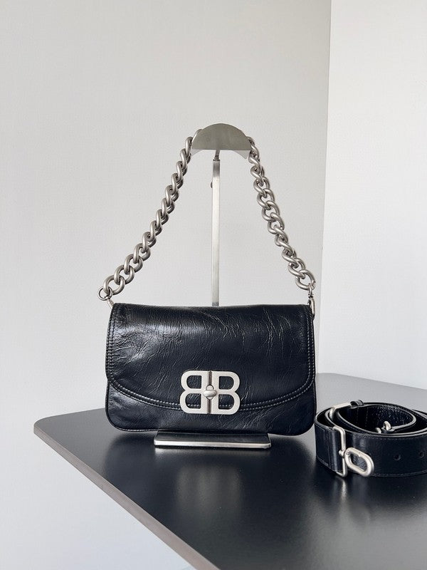Zivas Charm Modern Edge Statement Handbag (Versatile Style Statement) – Front View