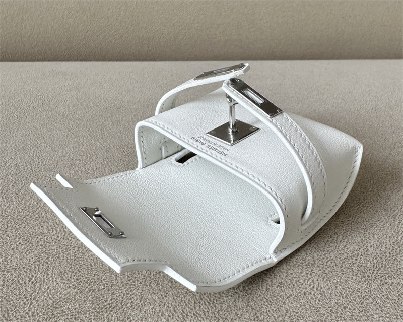 Effortless bag shown from front angle