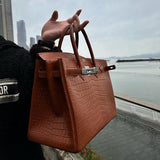 Understated bag women's premium everyday handbag