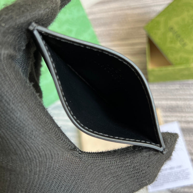 Close-up detail of premium modern women's handbag – women's everyday handbag