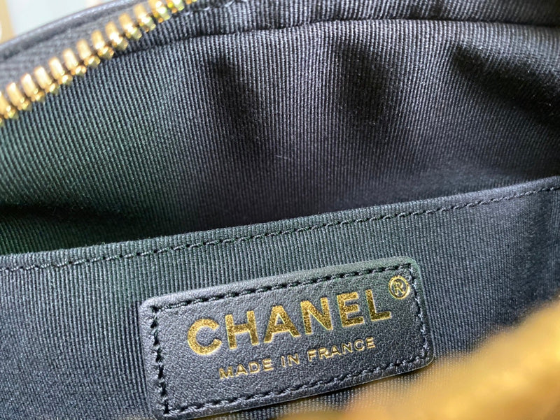  women's handbag, versatile design, view 3