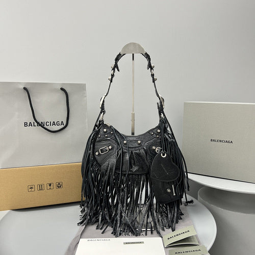 Zivas Charm Everyday Sophistication Statement Handbag (Structured Everyday Essential) – Front View