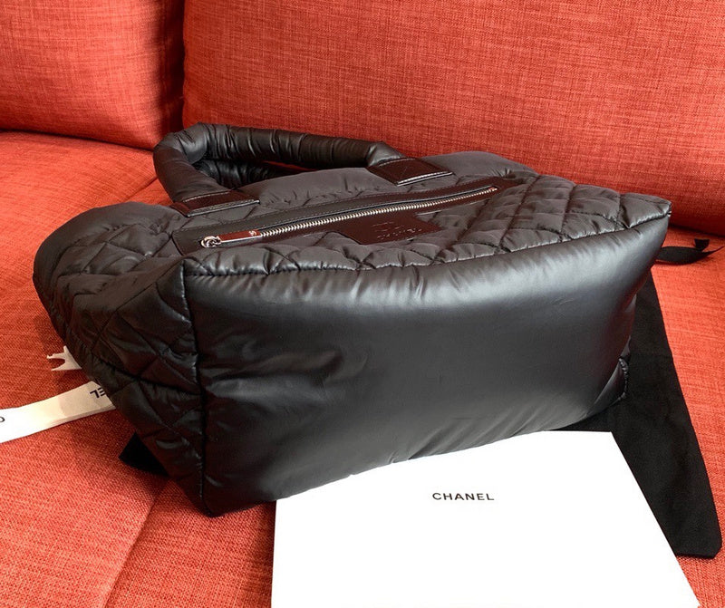  women's handbag, versatile design, view 4