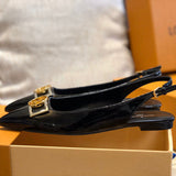 Texture and finish detail of Louis Vuitton luxury piece style No.124