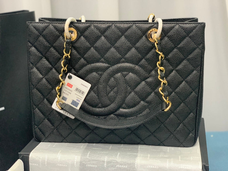  women's handbag, spacious design, view 9