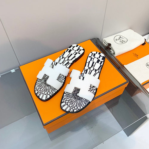 Hermès Camel Block Heel Sandals - Full Silhouette View