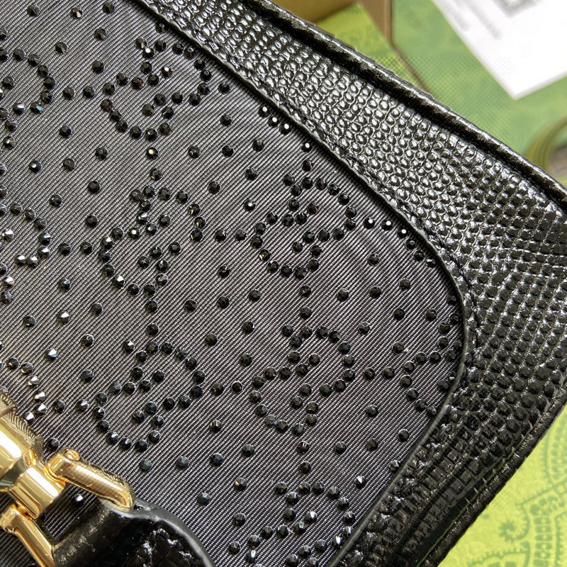 Styled lifestyle shot of polished sleek women's handbag – women's everyday handbag