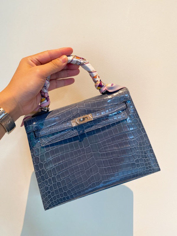 Classic bag women's premium everyday handbag