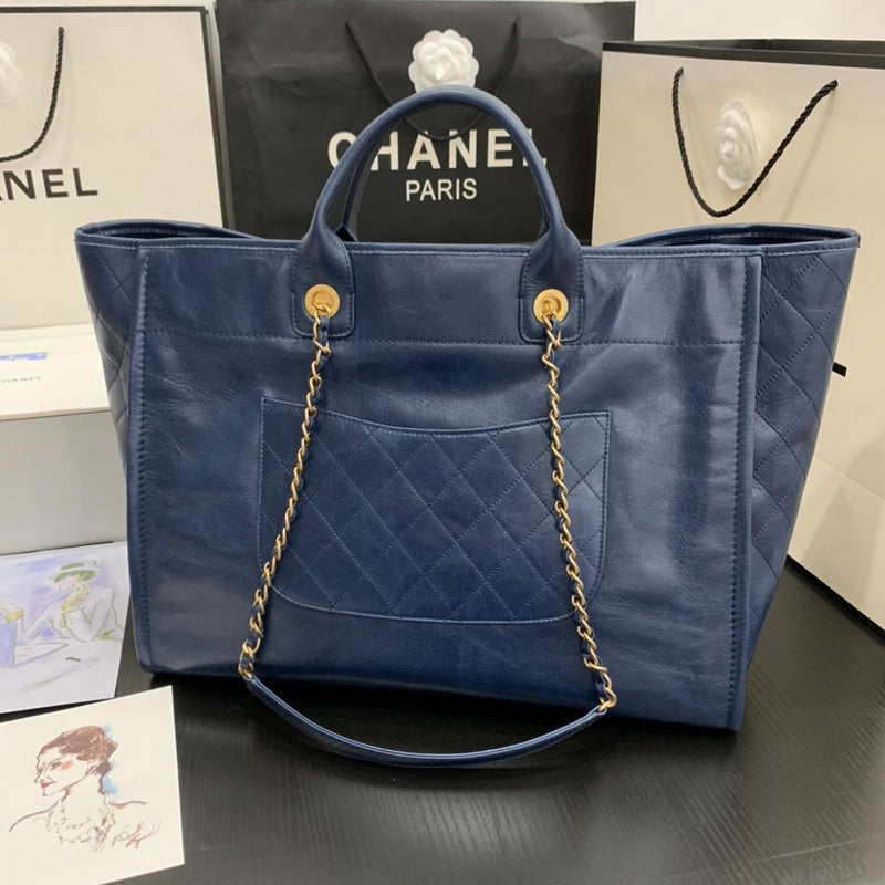  spacious purse view 6