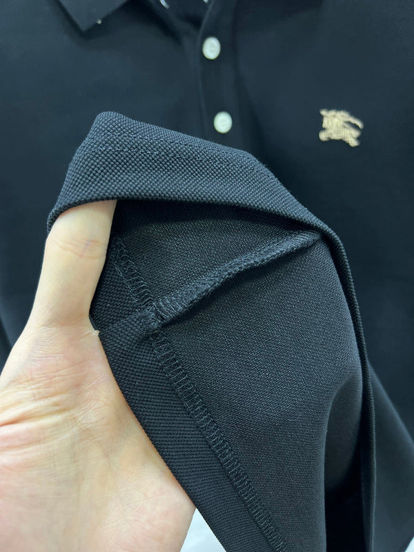 Front view of Burberry luxury piece style No.404